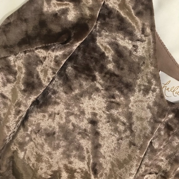 Halleln Top - Taupe - Picture 5 of 6